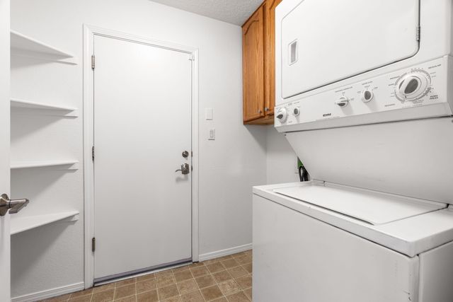 7243 Boxwood Avenue NE, Albuquerque, NM 87113