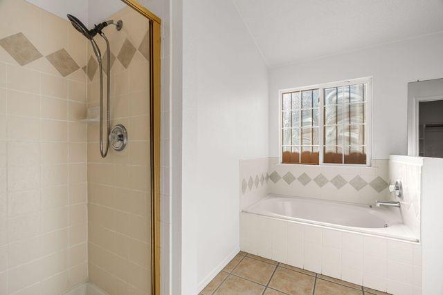 7243 Boxwood Avenue NE, Albuquerque, NM 87113