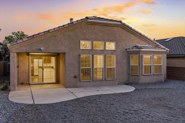 7243 Boxwood Avenue NE, Albuquerque, NM 87113