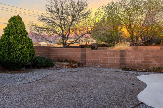 7243 Boxwood Avenue NE, Albuquerque, NM 87113