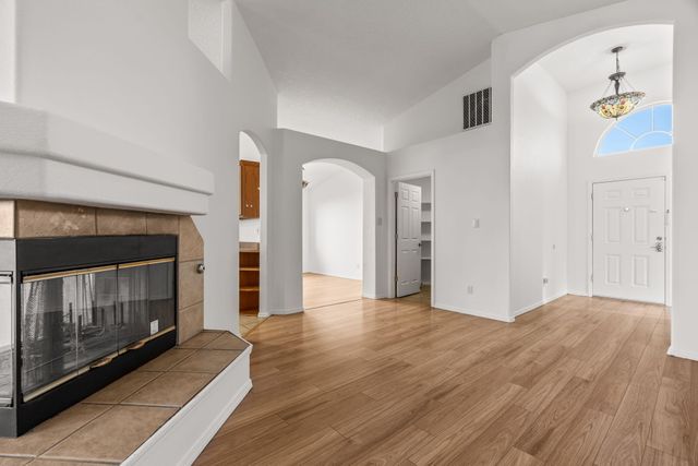 7243 Boxwood Avenue NE, Albuquerque, NM 87113