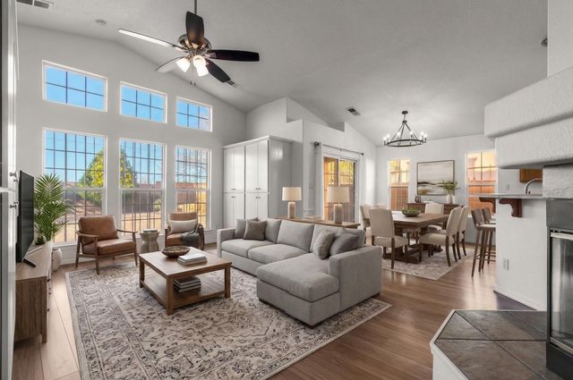 7243 Boxwood Avenue NE, Albuquerque, NM 87113