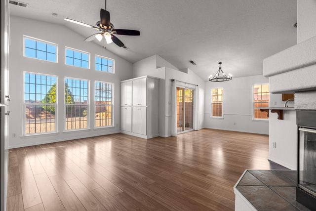 7243 Boxwood Avenue NE, Albuquerque, NM 87113