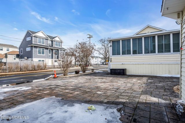 200 Asbury Avenue, Ocean Gate, NJ 08740