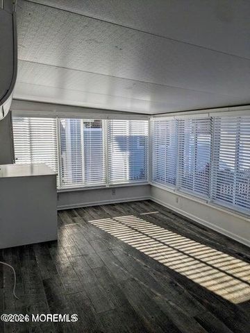 200 Asbury Avenue, Ocean Gate, NJ 08740