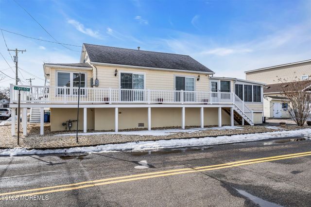 200 Asbury Avenue, Ocean Gate, NJ 08740