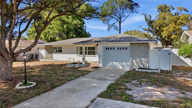 2190 SCOTLAND DRIVE, Clearwater, FL 33763