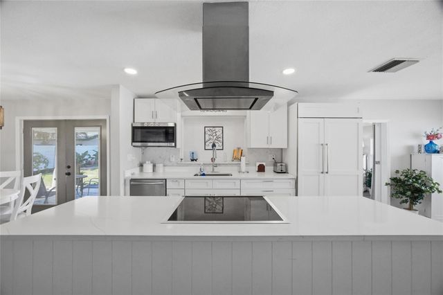 2190 SCOTLAND DRIVE, Clearwater, FL 33763