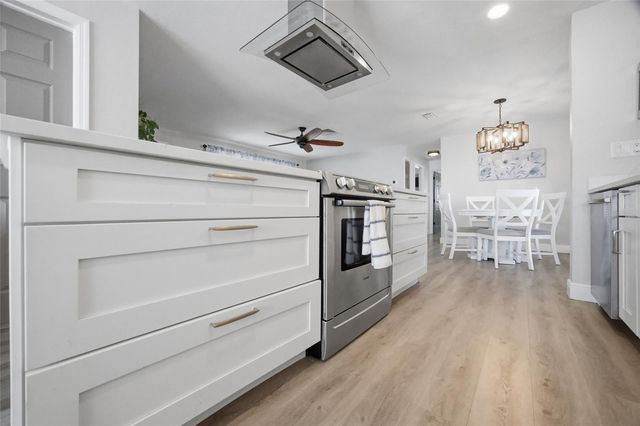 2190 SCOTLAND DRIVE, Clearwater, FL 33763