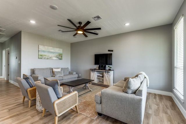 3300 Hidden Gold, Crystal Beach, TX 77650