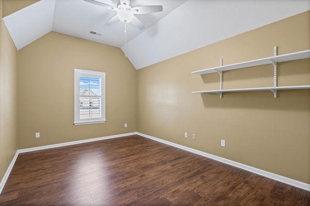 55 LEWIS FAIRWAY CIR, Oakland, TN 38060