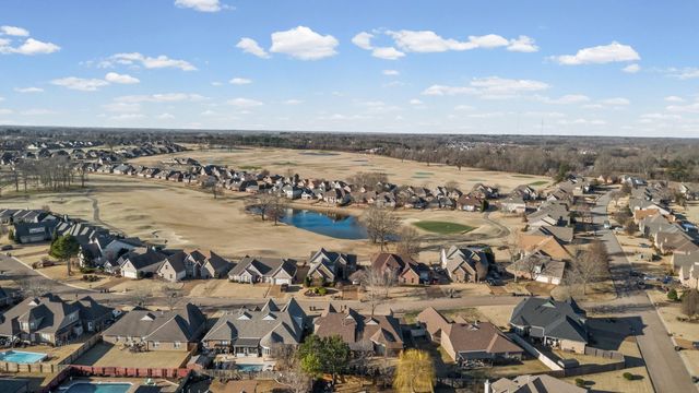 55 LEWIS FAIRWAY CIR, Oakland, TN 38060