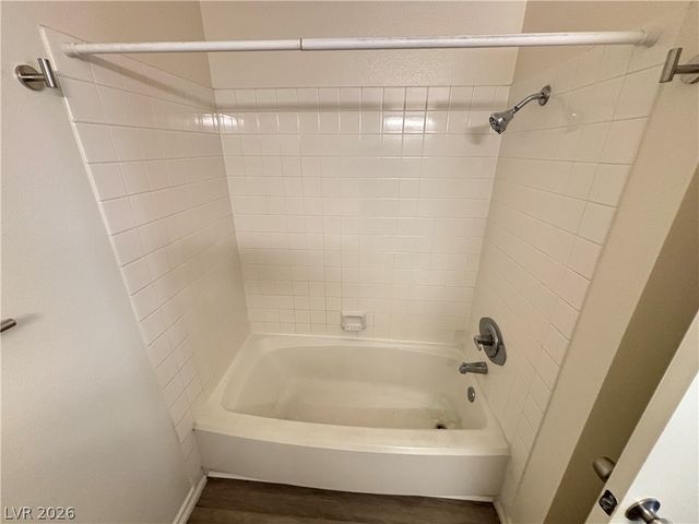 7100 PIRATES COVE Road 2041, Las Vegas, NV 89145
