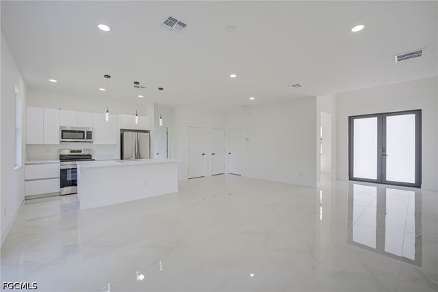 5905 Sunshine BLVD N, Lehigh Acres, FL 33971