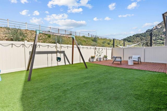 228 HASS LANE, Fallbrook, CA 92028