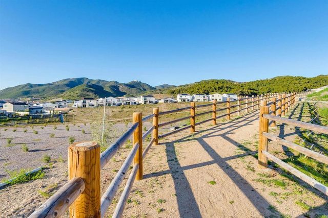 228 HASS LANE, Fallbrook, CA 92028