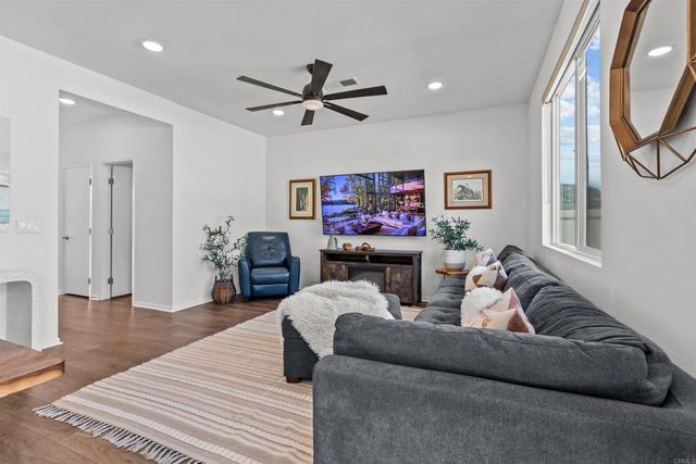 228 HASS LANE, Fallbrook, CA 92028