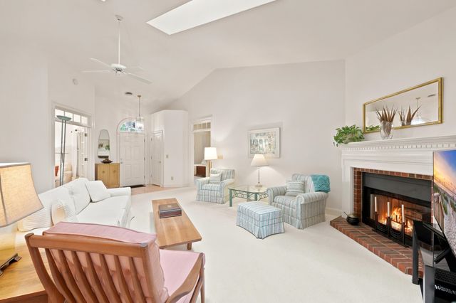 165 Berwick Dr., Pawleys Island, SC 29585