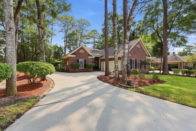 165 Berwick Dr., Pawleys Island, SC 29585