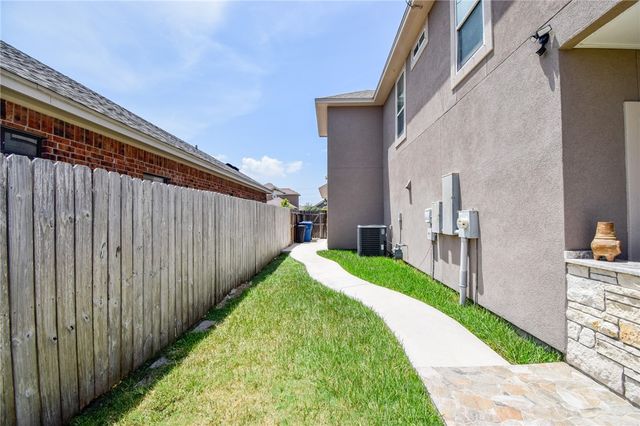 3910 Priscilla Dr, Corpus Christi, TX 78414