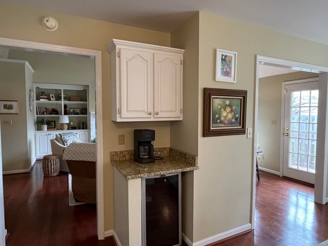 2905 Tabor Oaks Lane, Lexington, KY 40502