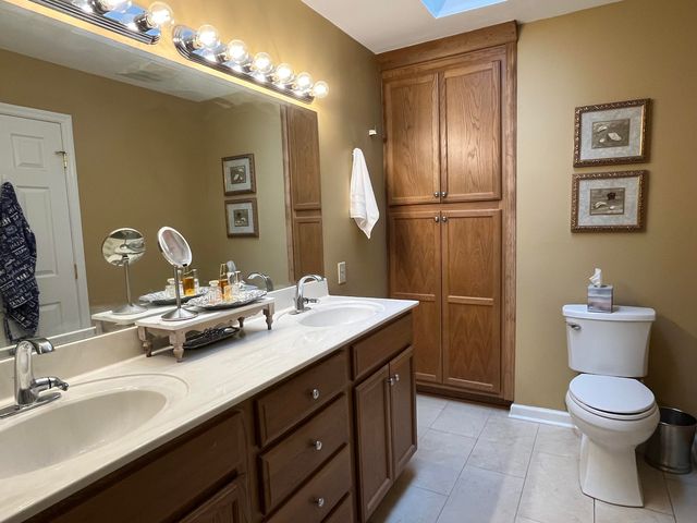 2905 Tabor Oaks Lane, Lexington, KY 40502