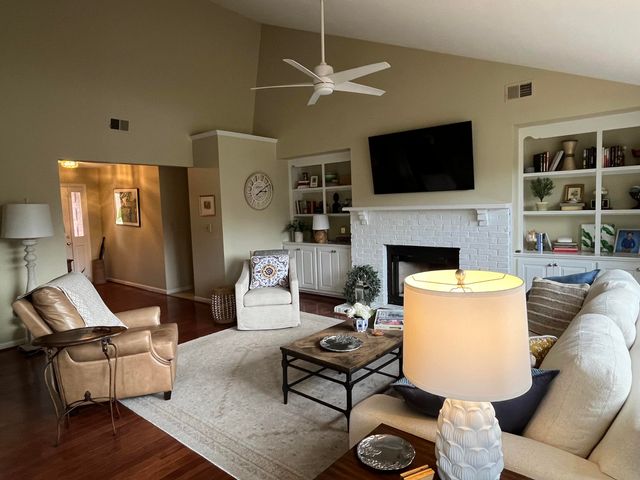 2905 Tabor Oaks Lane, Lexington, KY 40502