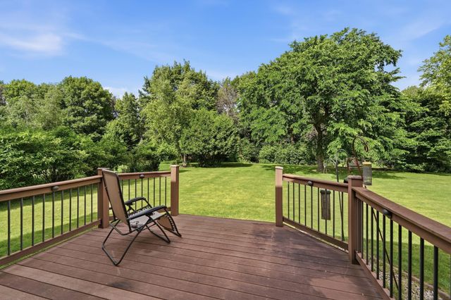 868 Bavaria Hills Terrace, Chaska, MN 55318