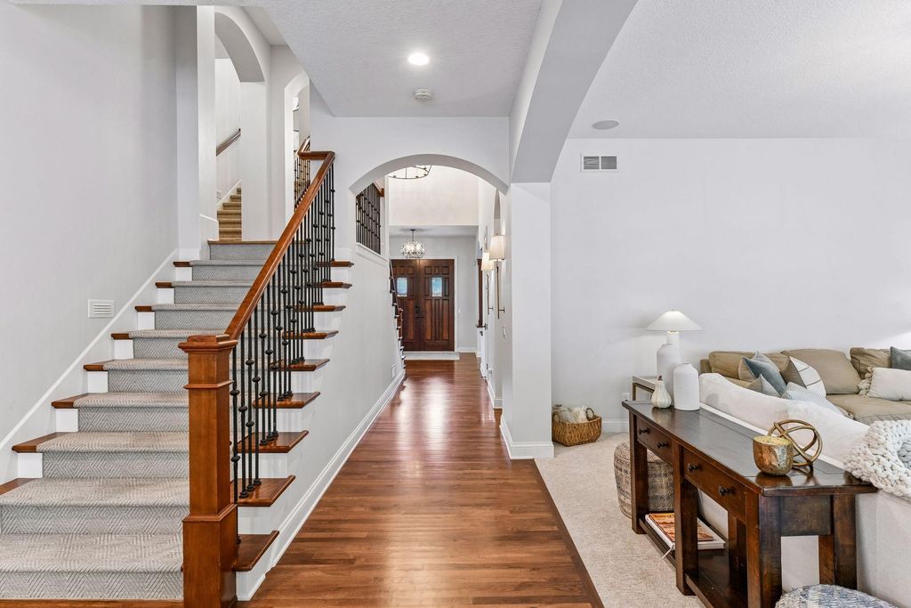 2050 Pinehurst Drive, Chanhassen, MN 55317 — photo 4