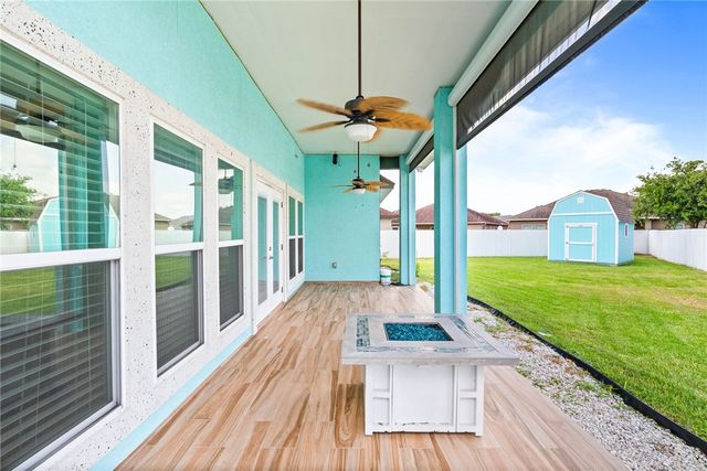 6913 Bella Di Giorno Dr, Corpus Christi, TX 78414