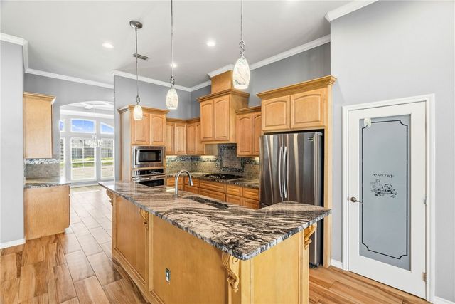 6913 Bella Di Giorno Dr, Corpus Christi, TX 78414