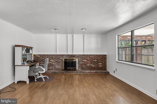 25 WOODBURY DR, Cherry Hill, NJ 08003