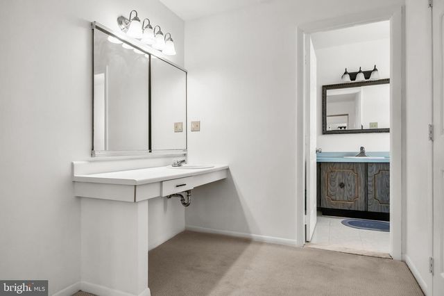 25 WOODBURY DR, Cherry Hill, NJ 08003