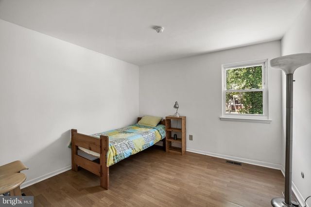 25 WOODBURY DR, Cherry Hill, NJ 08003