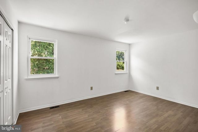 25 WOODBURY DR, Cherry Hill, NJ 08003
