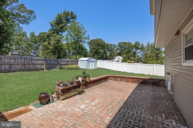 25 WOODBURY DR, Cherry Hill, NJ 08003