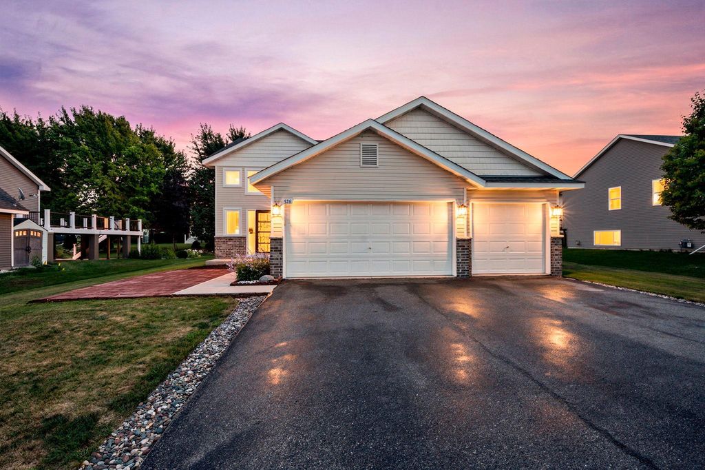 526 Hackney Avenue, Shakopee, MN 55379 — exterior