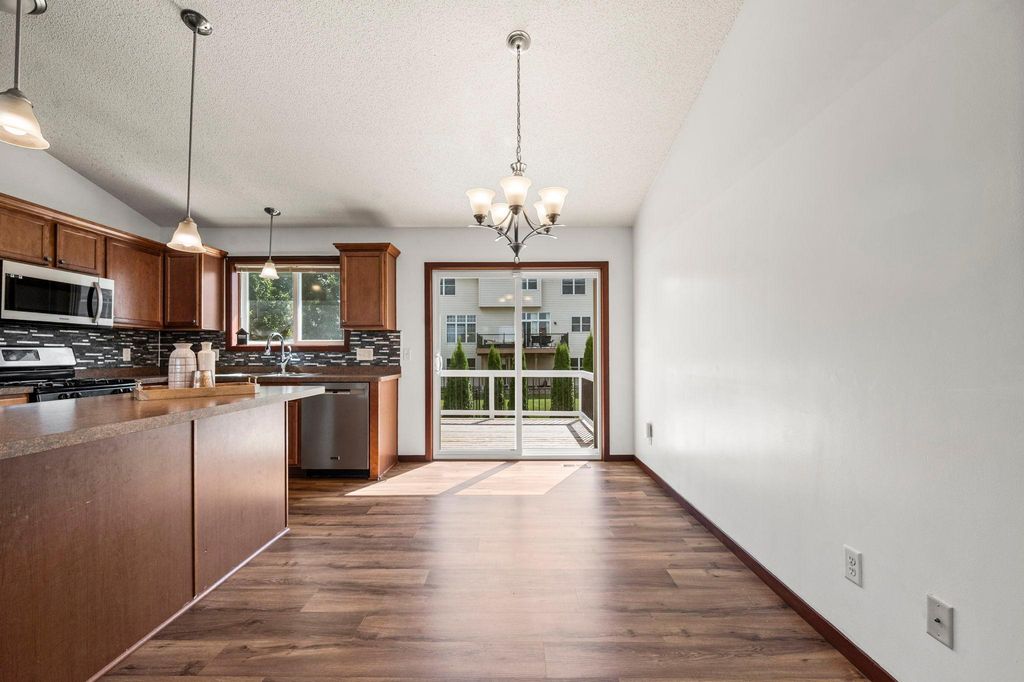 526 Hackney Avenue, Shakopee, MN 55379 — photo 5