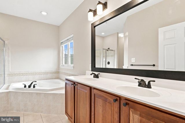 5521 TRACEY BRUCE DR, Adamstown, MD 21710