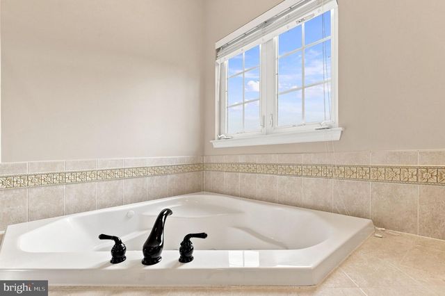 5521 TRACEY BRUCE DR, Adamstown, MD 21710