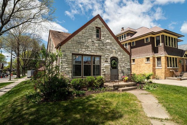 2505 62nd STREET, Wauwatosa, WI 53213
