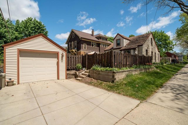 2505 62nd STREET, Wauwatosa, WI 53213