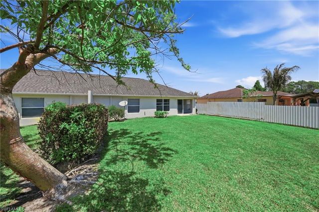 4621 25th ST SW, Lehigh Acres, FL 33973