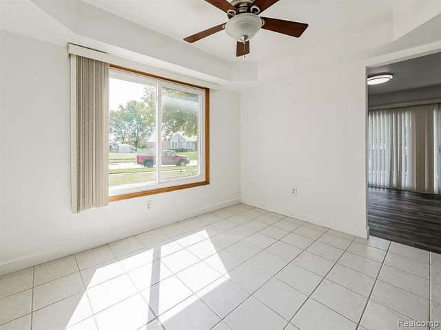 3550 Kirkton Drive, Sterling Heights, MI 48310