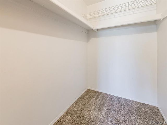 3550 Kirkton Drive, Sterling Heights, MI 48310