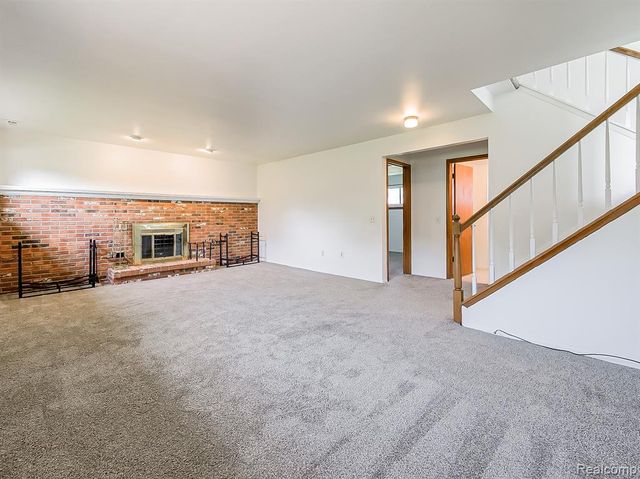 3550 Kirkton Drive, Sterling Heights, MI 48310