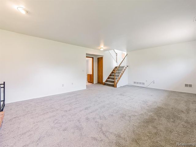 3550 Kirkton Drive, Sterling Heights, MI 48310