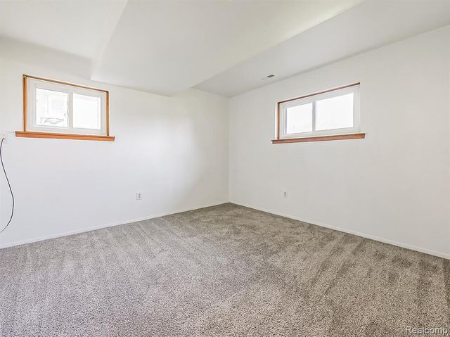 3550 Kirkton Drive, Sterling Heights, MI 48310