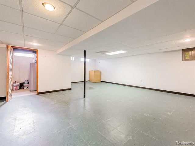 3550 Kirkton Drive, Sterling Heights, MI 48310