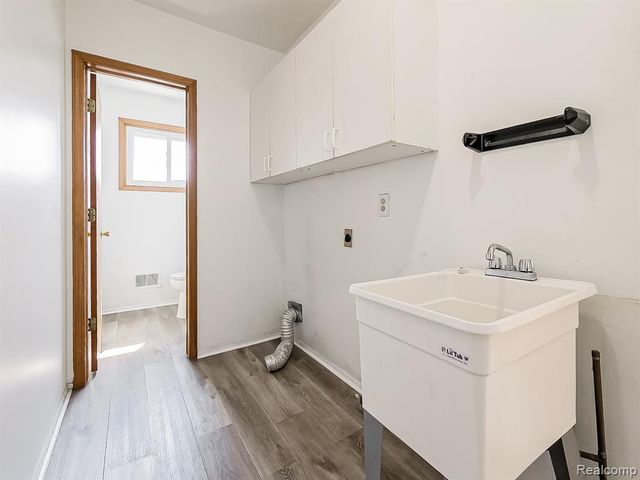 3550 Kirkton Drive, Sterling Heights, MI 48310